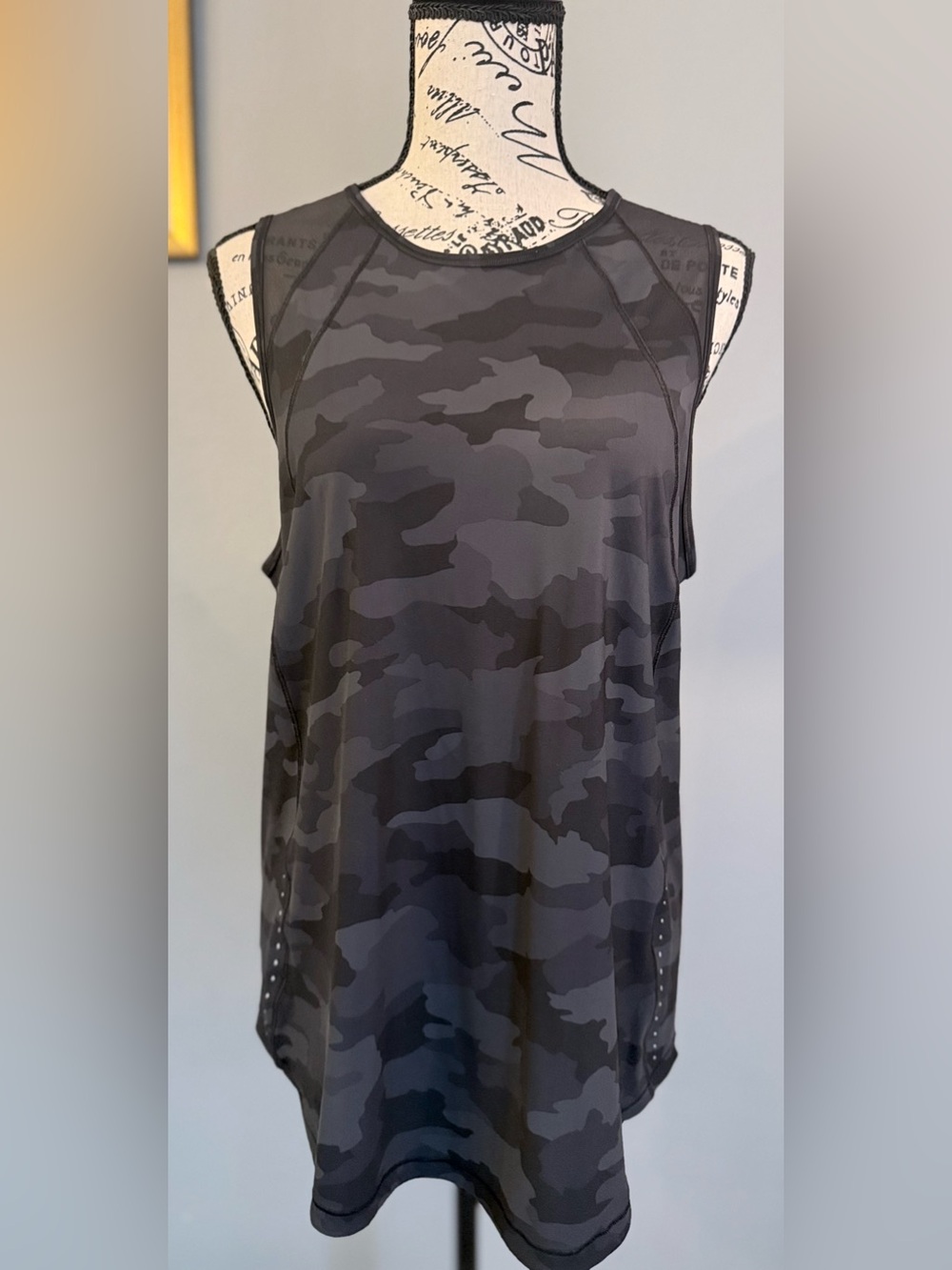 Lululemon- Sculpt Tank- Sequoia Camo Print Deep Coal Black-Style#W1CHWS-Size 12